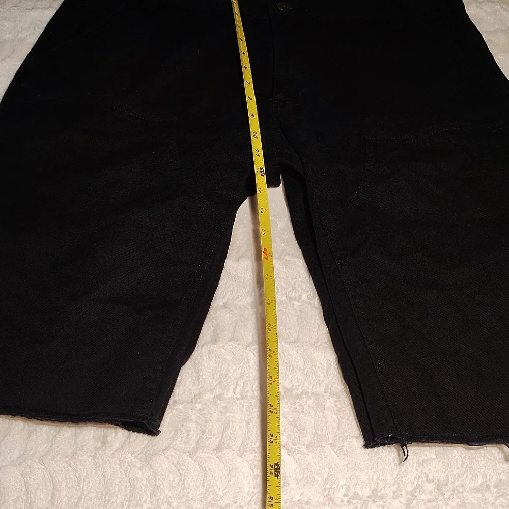 Carhartt Men's Black Cargo Shorts - Picture 4 of 5